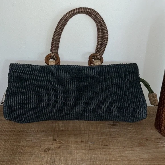 Coastal handwoven, crochet bag - Picture 3 of 13